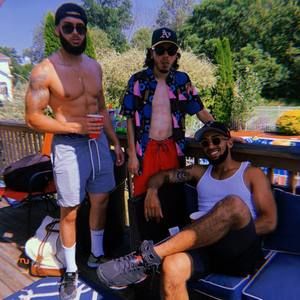 Meet your Posher, Augie